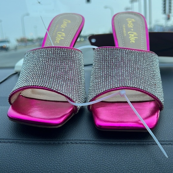 Chase and Chloe Ira Rhinestone Fruschia Metalic sandal size 6.5 - Picture 2 of 4